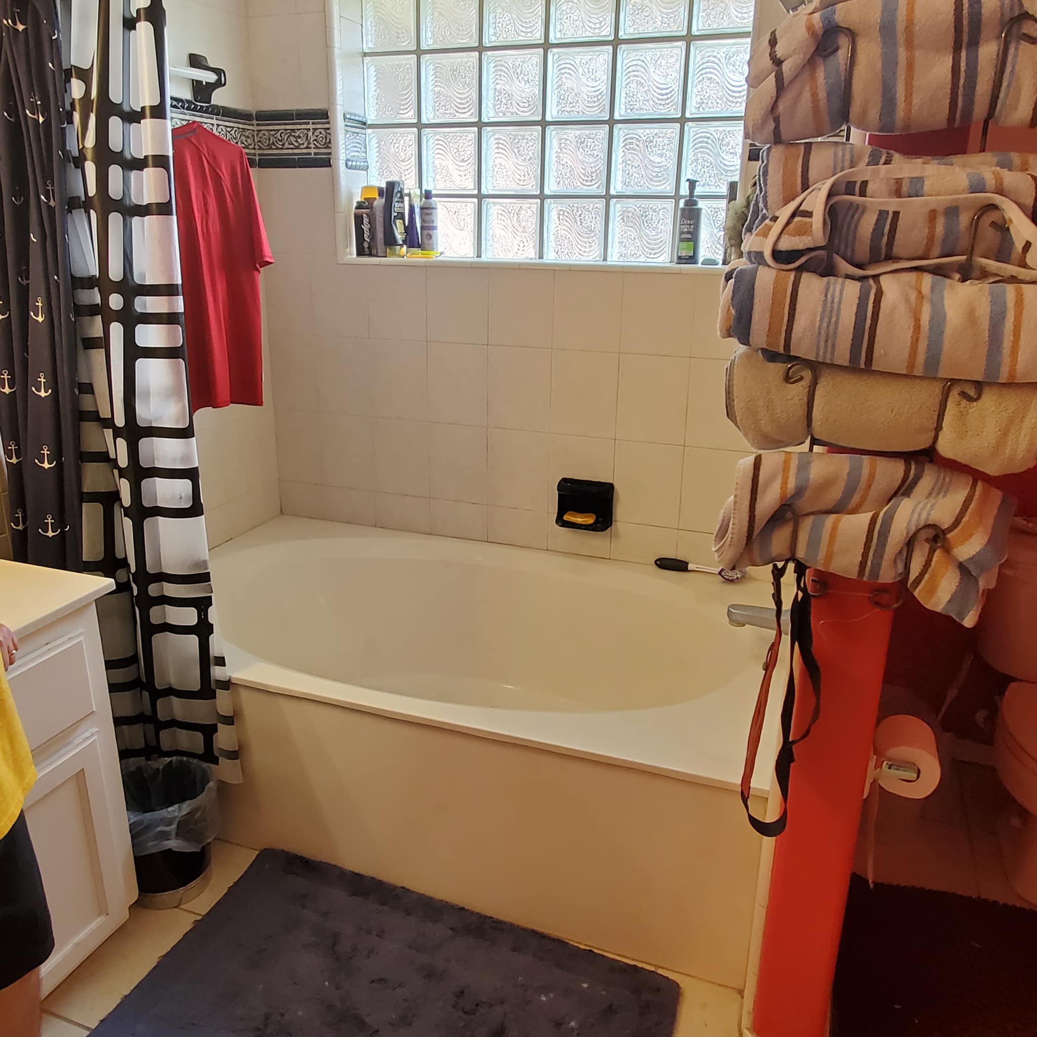 Corner Shower — White Marble & Matte Black photo 2